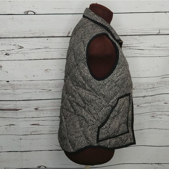 J. Crew Herringbone Excursion Quilted‎ Puffer Vest - Picture 5 of 9